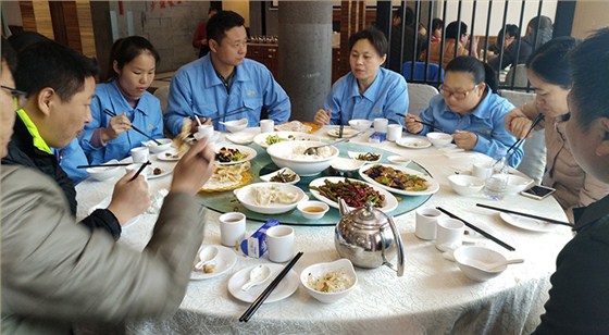 涌永硅橡胶祝大家元宵节快乐！